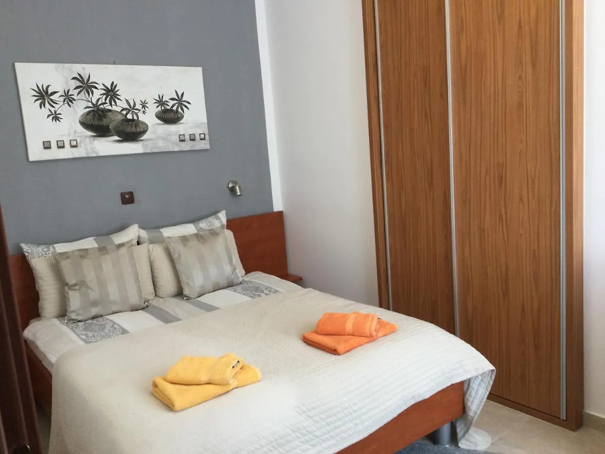 Apartment Villa Maja Njivice